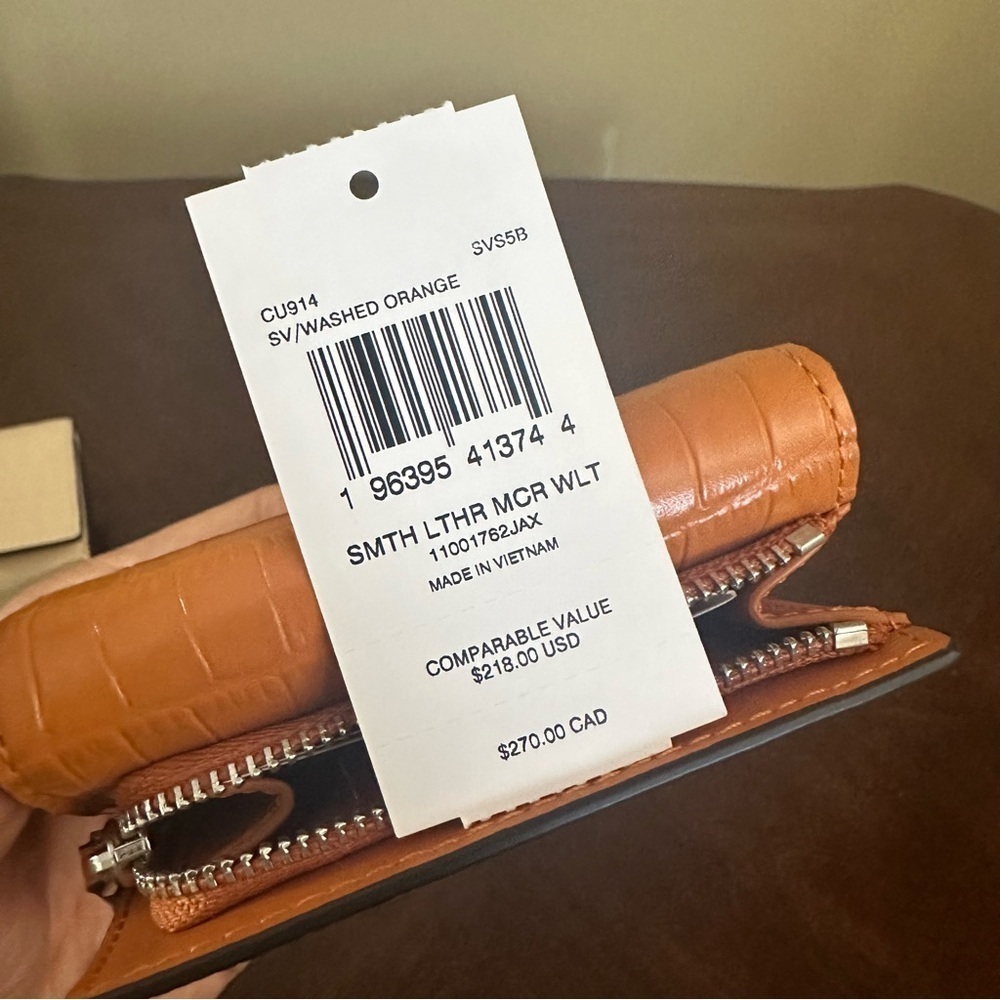 New Coach Micro Wallet - Picture 11 of 16